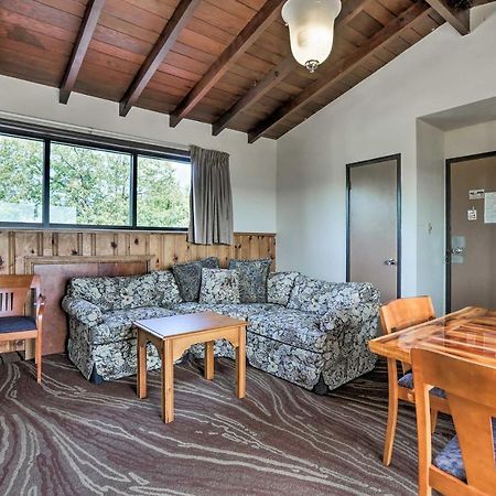 Burkesville Apt With Deck, Views And Pool Access! 外观 照片