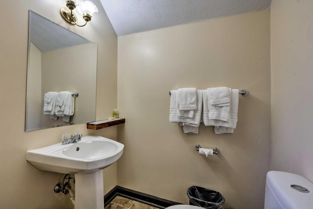 Burkesville Apt With Deck, Views And Pool Access! 外观 照片